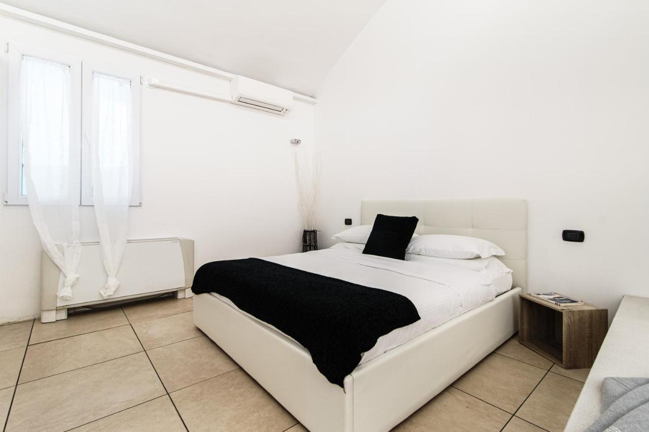 Ferienwohnung Loft Near Duomo Como Exterior foto